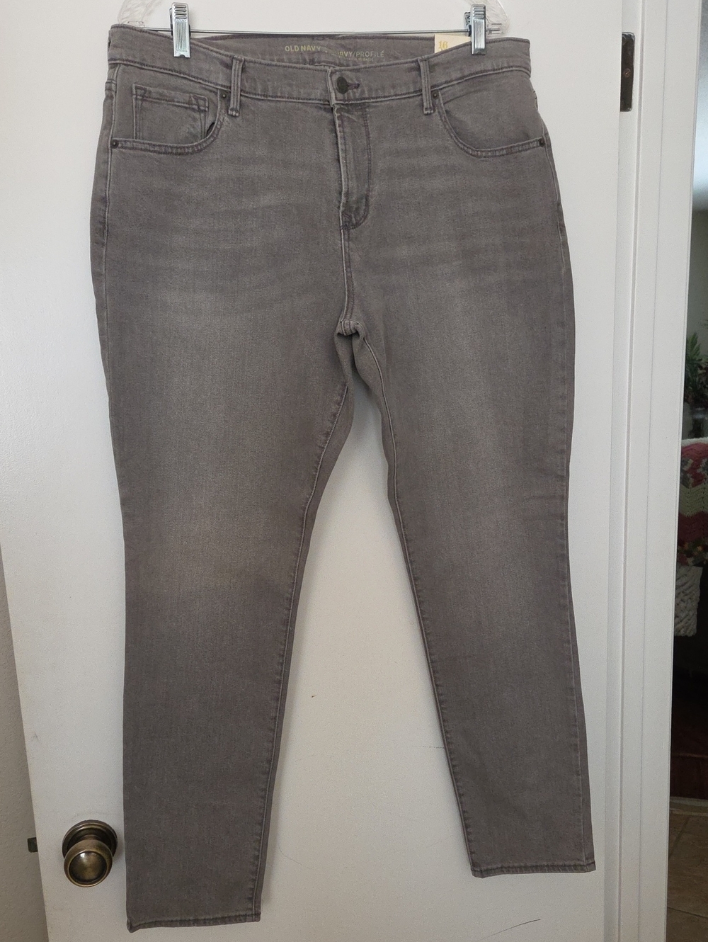 Old Navy Women's Gray High-Rise Curvey Profile Jeans